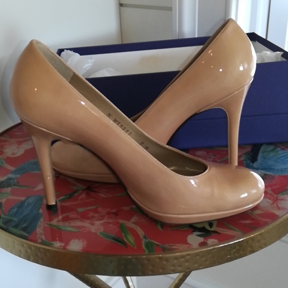 Stuart Weitzman Platswoon Cream Patent Leather - Picture 3 of 14